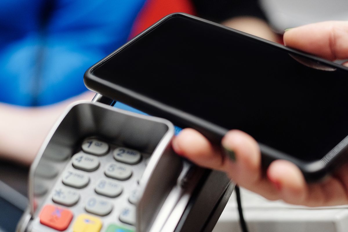 Contactless phone tap payment on a card terminal